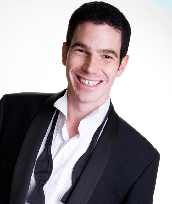 Photo of John Kettley on http://www.comedians.co.uk/