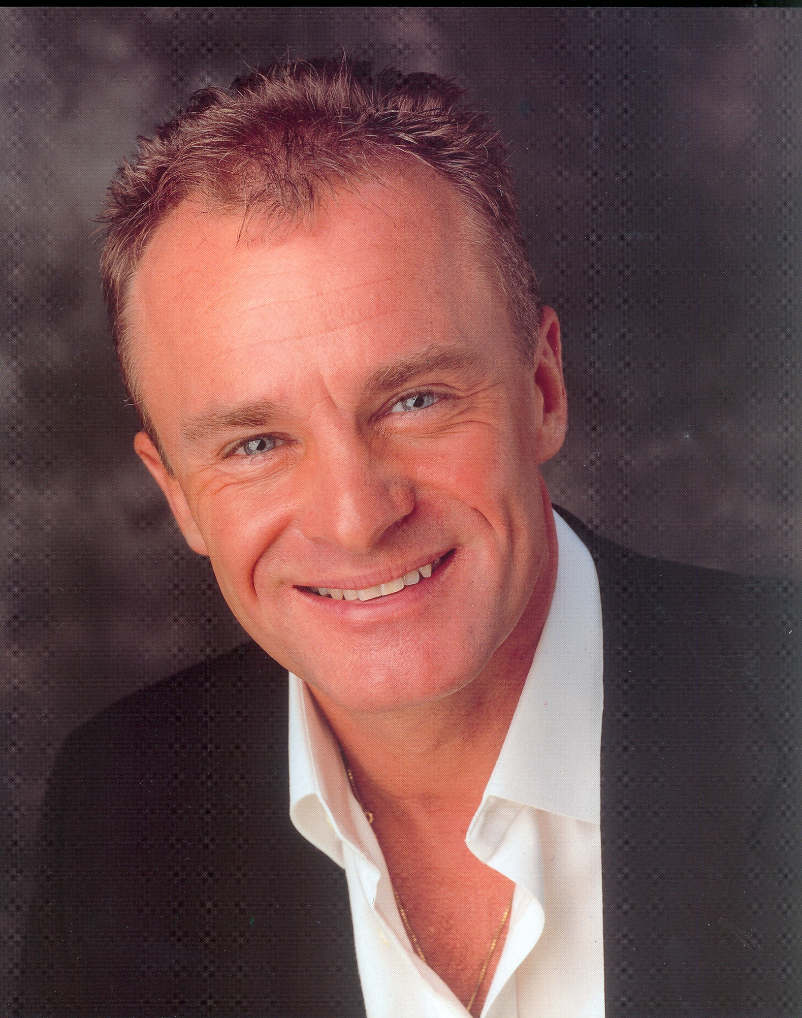 Photo of Richard Dunwoody MBE on http://www.comedians.co.uk/